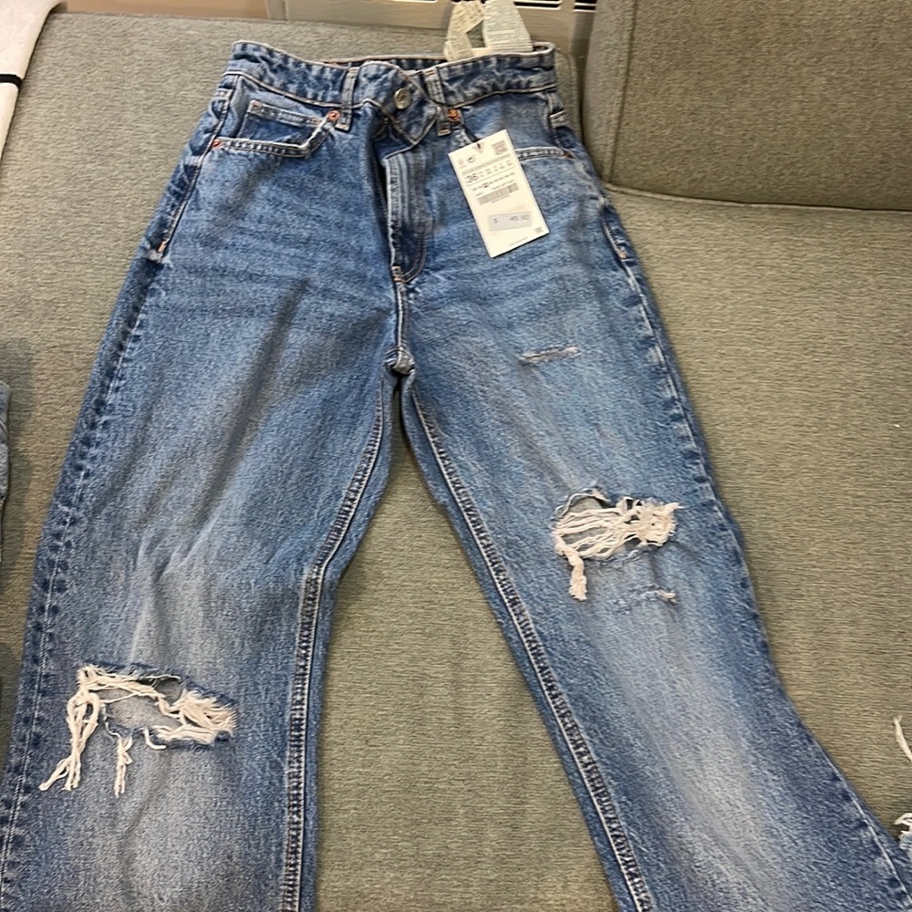 Zara brand new jeans size size 4